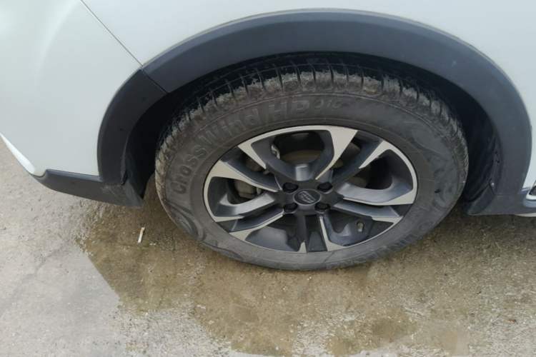 Used Geely Auto Vision X3 2019 Upgraded Model 1.5L CVT Elite Version Left Front Wheel Hub
