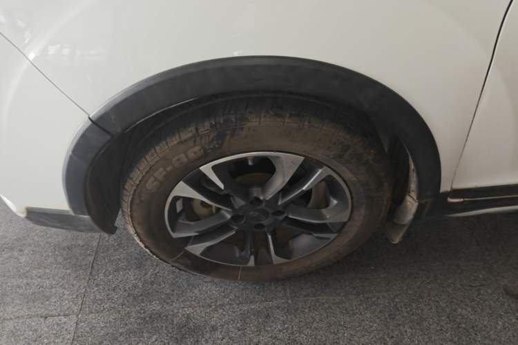 Used Geely Auto Vision X3 2019 Upgraded Model 1.5L CVT Prestige Version Left Front Wheel Hub