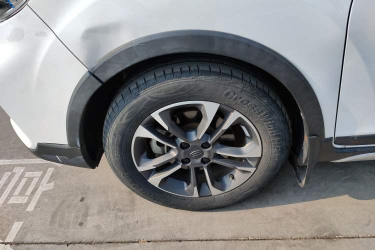 Used Geely Auto Vision X3 2019 Upgraded Model 1.5L CVT Prestige Version Left Front Wheel Hub