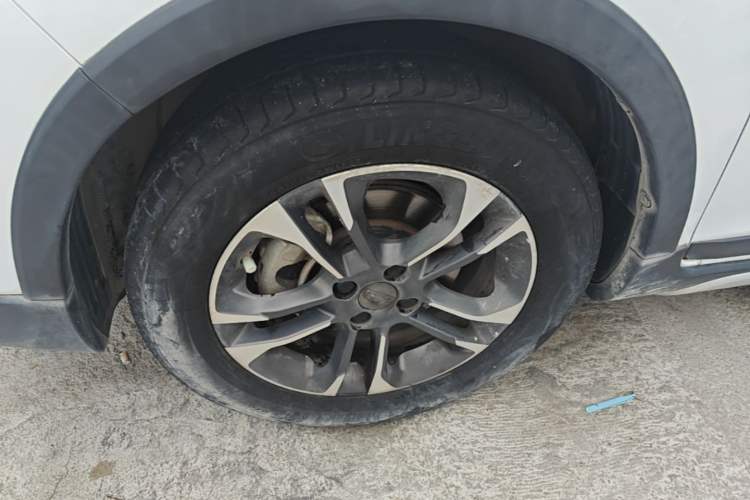 Used Geely Auto Vision X3 2019 Upgraded Model 1.5L CVT Elite Version Left Front Wheel Hub