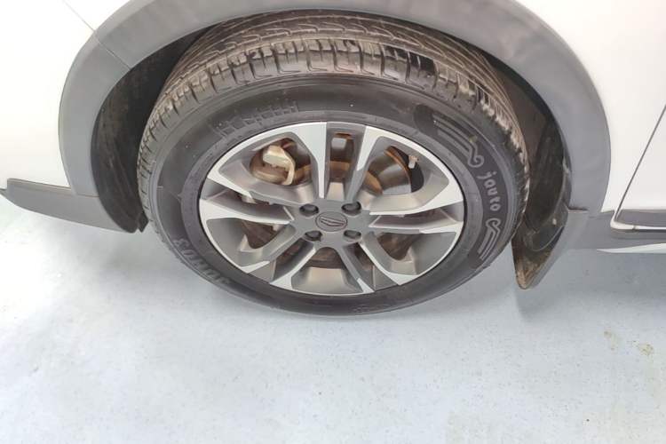 Used Geely Auto Vision X3 2019 Upgraded Model 1.5L CVT Elite Version Left Front Wheel Hub