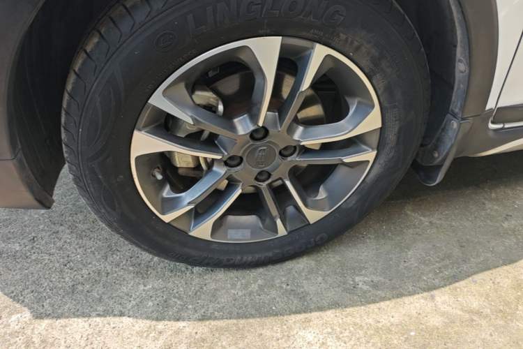 Used Geely Auto Vision X3 2019 Upgraded Model 1.5L CVT Prestige Version Left Front Wheel Hub