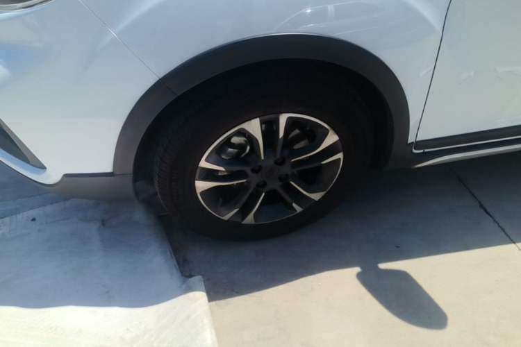 Used Geely Auto Vision X3 2019 Upgraded Model 1.5L CVT Prestige Version Left Front Wheel Hub