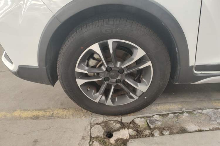 Used Geely Auto Vision X3 2019 Upgraded Model 1.5L CVT Prestige Version Left Front Wheel Hub