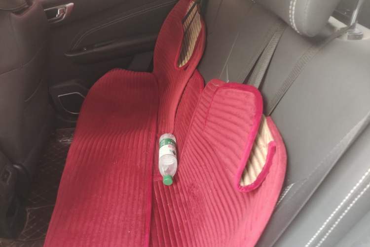 Used Geely Auto Vision X3 2019 Upgraded Model 1.5L CVT Prestige Version Left Rear Seat