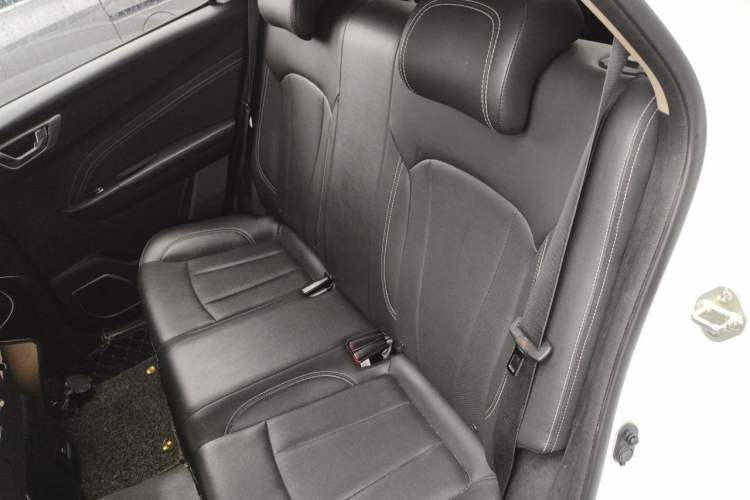 Used Geely Auto Vision X3 2019 Upgraded Model 1.5L CVT Prestige Version Left Rear Seat