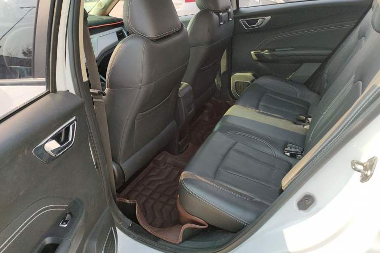 Used Geely Auto Vision X3 2019 Upgraded Model 1.5L CVT Prestige Version Left Rear Seat