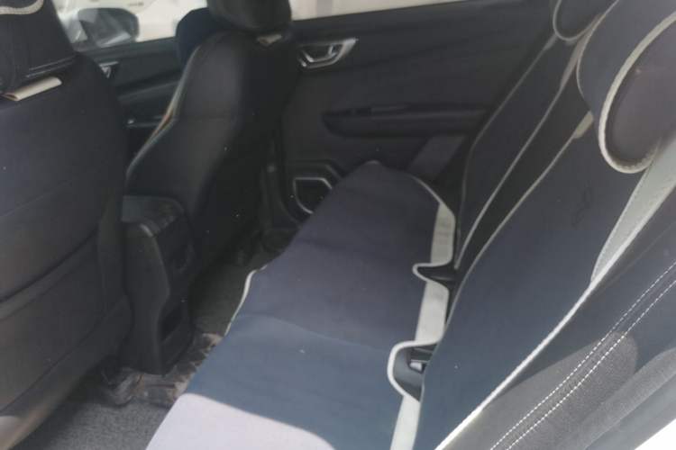 Used Geely Auto Vision X3 2019 Upgraded Model 1.5L Manual Elite Version Left Rear Seat