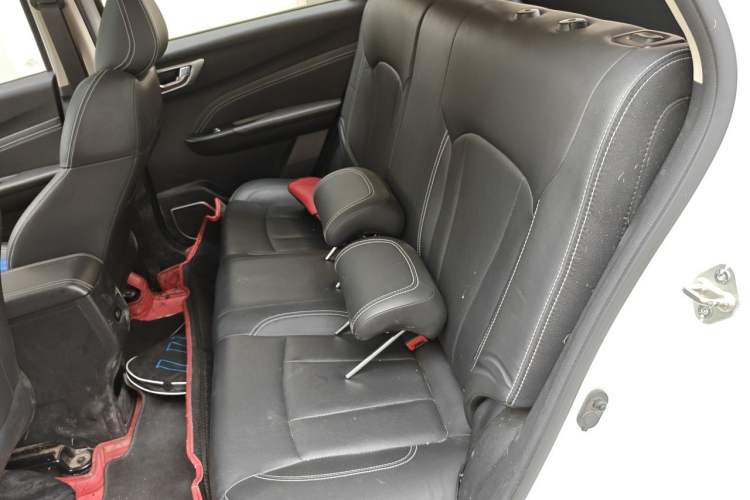 Used Geely Auto Vision X3 2019 Upgraded Model 1.5L CVT Prestige Version Left Rear Seat