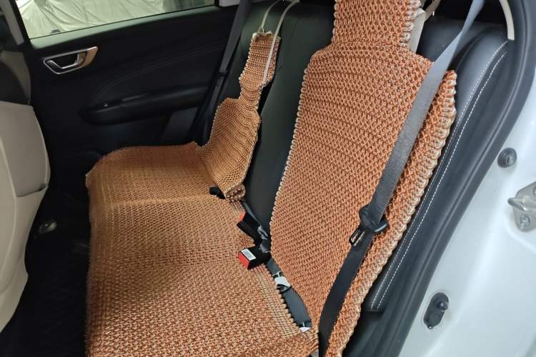 Used Geely Auto Vision X3 2019 Upgraded Model 1.5L CVT Elite Version Left Rear Seat