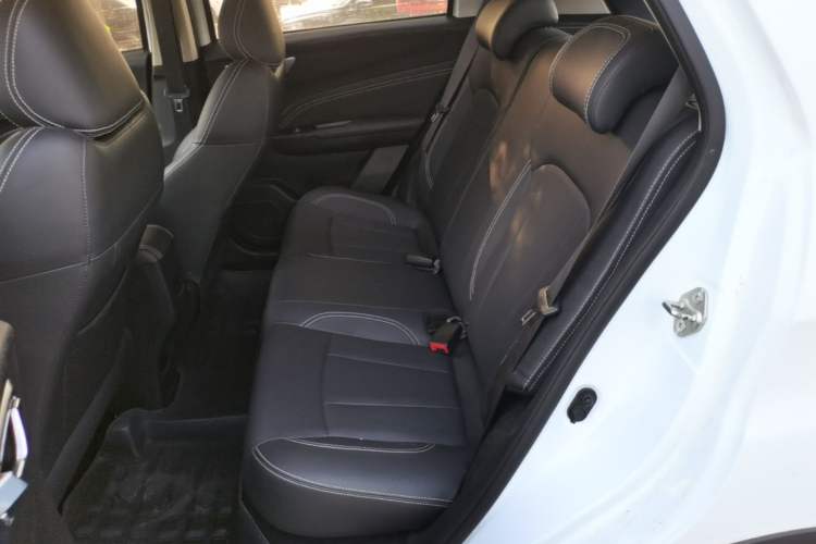 Used Geely Auto Vision X3 2019 Upgraded Model 1.5L Manual Elite Version Left Rear Seat