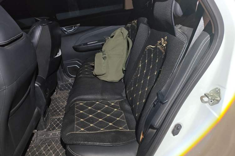 Used Geely Auto Vision X3 2019 Upgraded Model 1.5L Manual Elite Version Left Rear Seat