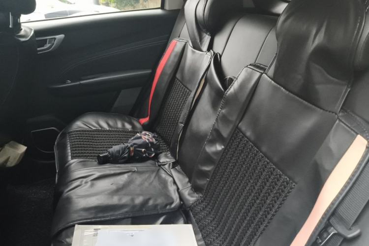 Used Geely Auto Vision X3 2019 Upgraded Model 1.5L CVT Prestige Version Left Rear Seat