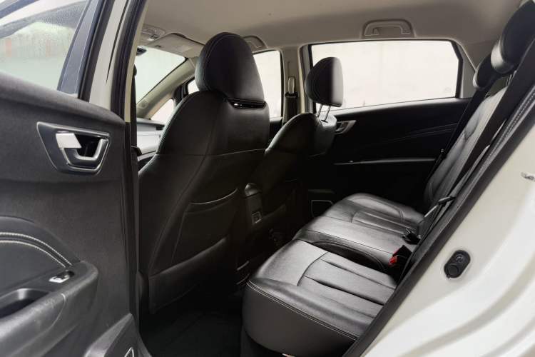 Used Geely Auto Vision X3 2019 Upgraded Model 1.5L CVT Elite Version Left Rear Seat