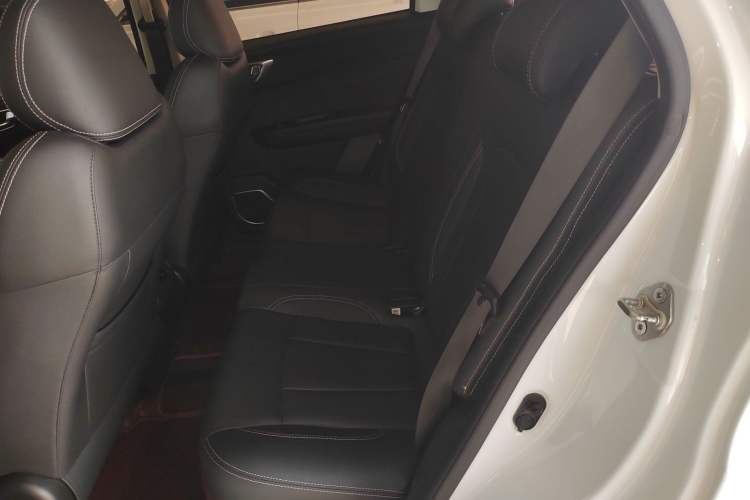 Used Geely Auto Vision X3 2019 Upgraded Model 1.5L CVT Elite Version Left Rear Seat