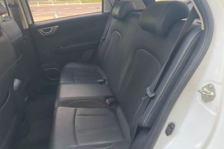 Used Geely Auto Vision X3 2019 Upgraded Model 1.5L CVT Elite Version Left Rear Seat