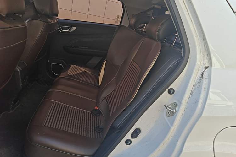 Used Geely Auto Vision X3 2019 Upgraded Model 1.5L Manual Elite Version Left Rear Seat