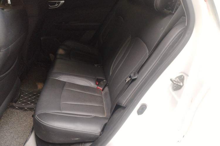 Used Geely Auto Vision X3 2019 Upgraded Model 1.5L Manual Elite Version Left Rear Seat