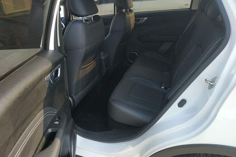 Used Geely Auto Vision X3 2019 Upgraded Model 1.5L Manual Elite Version Left Rear Seat