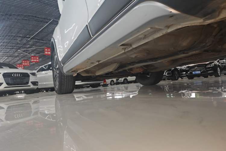 Used Geely Auto Vision X3 2019 Upgraded Model 1.5L Manual Elite Version Left Side Sill