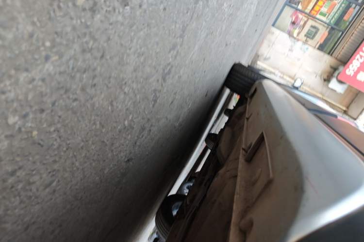 Used Geely Auto Vision X3 2019 Upgraded Model 1.5L CVT Elite Version Left Side Sill