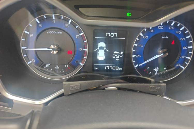 Used Geely Auto Vision X3 2019 Upgraded Model 1.5L Manual Luxury Version Odometer Close Up