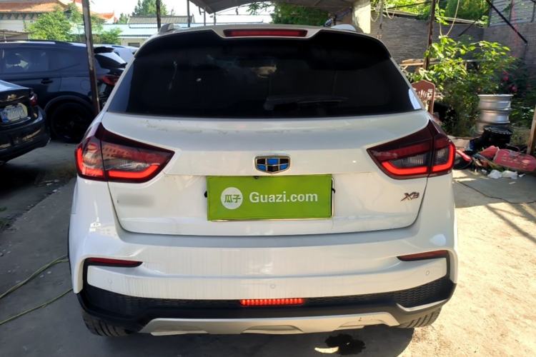 Used Geely Auto Vision X3 2019 Upgraded Model 1.5L CVT Elite Version Rear