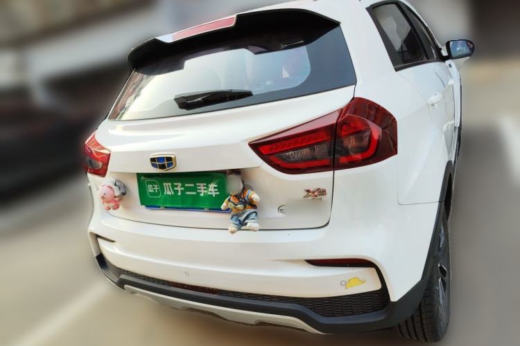 Used Geely Auto Vision X3 2019 Upgraded Model 1.5L Manual Elite Version Rear