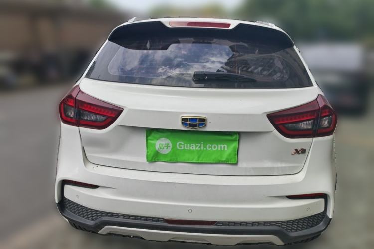 Used Geely Auto Vision X3 2019 Upgraded Model 1.5L Manual Elite Version Rear