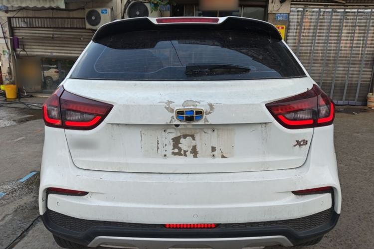 Used Geely Auto Vision X3 2019 Upgraded Model 1.5L CVT Prestige Version Rear