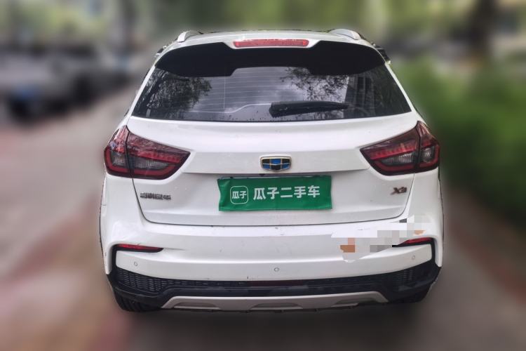 Used Geely Auto Vision X3 2019 Upgraded Model 1.5L Manual Luxury Version Rear