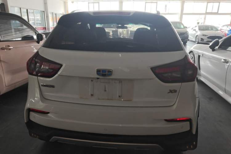 Used Geely Auto Vision X3 2019 Upgraded Model 1.5L CVT Prestige Version Rear