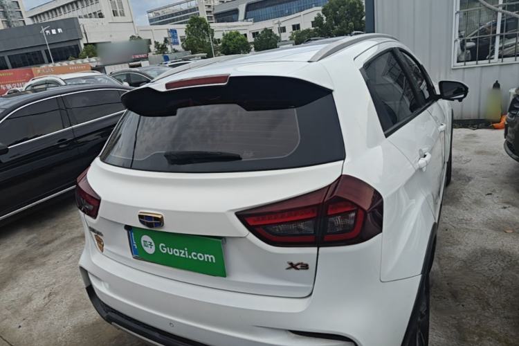Used Geely Auto Vision X3 2019 Upgraded Model 1.5L CVT Elite Version Rear