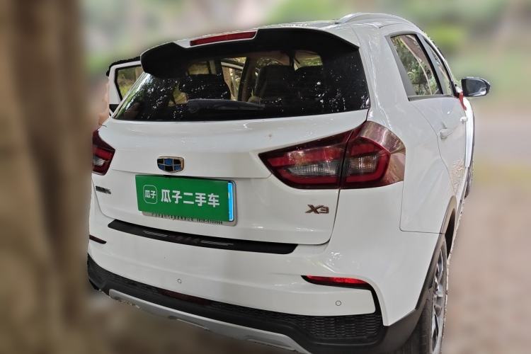 Used Geely Auto Vision X3 2019 Upgraded Model 1.5L CVT Elite Version Rear