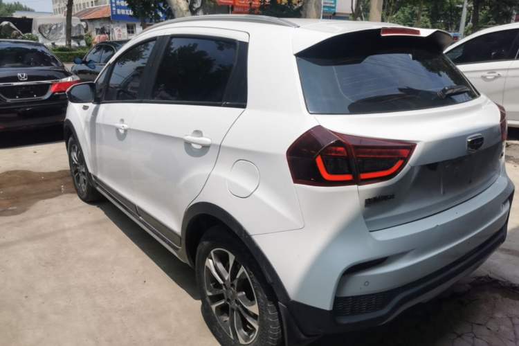 Used Geely Auto Vision X3 2019 Upgraded Model 1.5L Manual Elite Version Rear Left 45 Deg