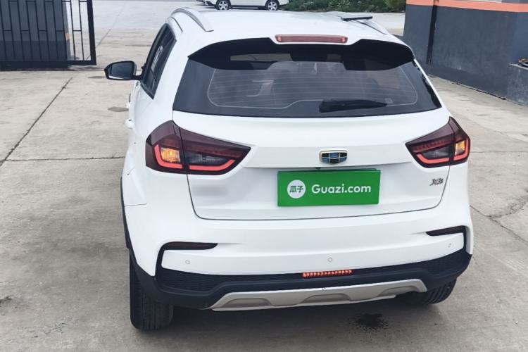 Used Geely Auto Vision X3 2019 Upgraded Model 1.5L CVT Elite Version Rear
