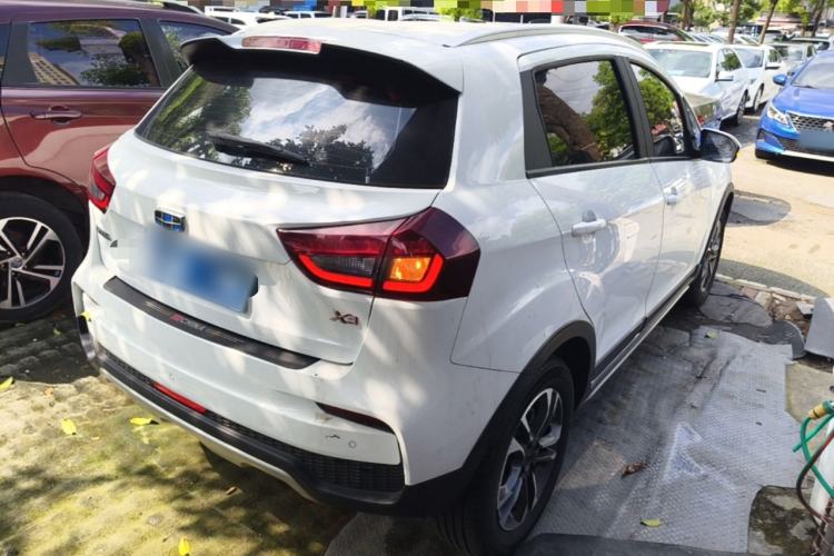 Used Geely Auto Vision X3 2019 Upgraded Model 1.5L CVT Elite Version Rear Right 45 Deg