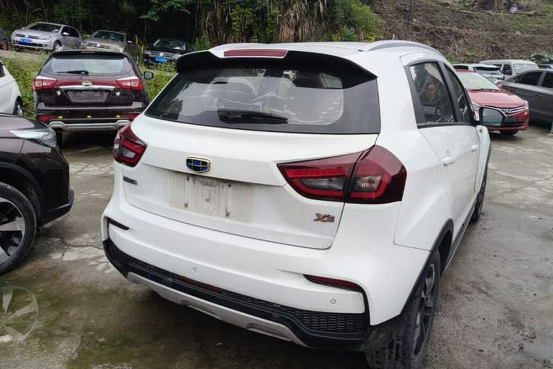Used Geely Auto Vision X3 2019 Upgraded Model 1.5L CVT Elite Version Rear Right 45 Deg