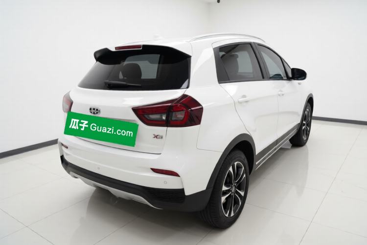 Used Geely Auto Vision X3 2019 Upgraded Model 1.5L Manual Elite Version Rear Right 45 Deg