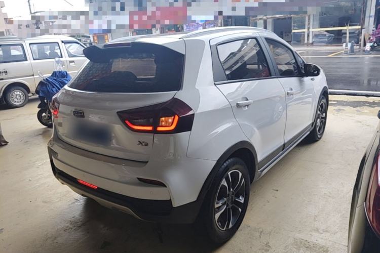 Used Geely Auto Vision X3 2019 Upgraded Model 1.5L CVT Elite Version Rear Right 45 Deg