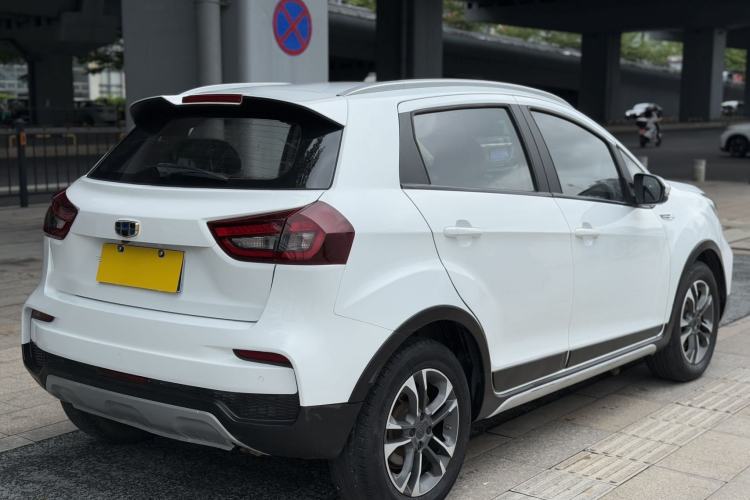 Used Geely Auto Vision X3 2019 Upgraded Model 1.5L CVT Elite Version Rear Right 45 Deg
