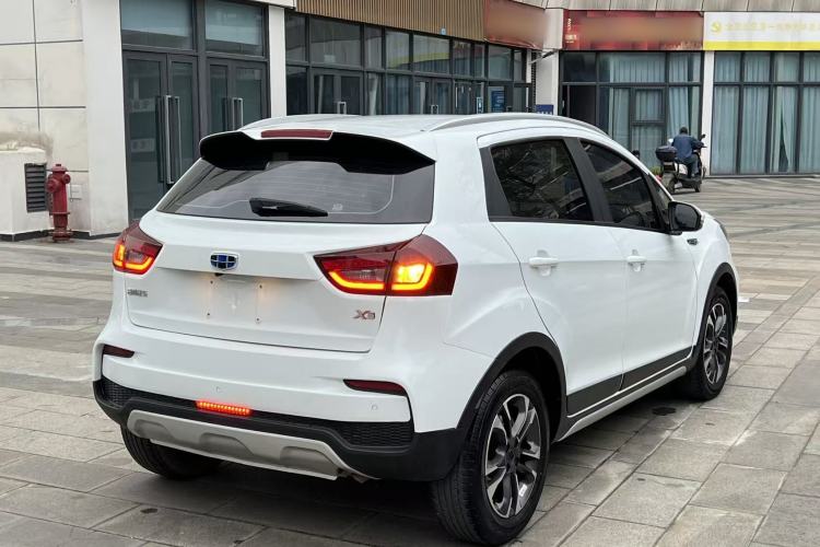 Used Geely Auto Vision X3 2019 Upgraded Model 1.5L CVT Elite Version Rear Right 45 Deg
