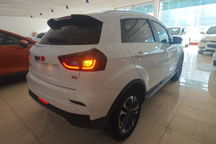 Used Geely Auto Vision X3 2019 Upgraded Model 1.5L Manual Luxury Version Rear Right 45 Deg