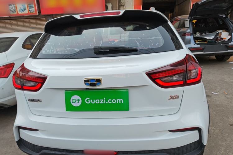Used Geely Auto Vision X3 2019 Upgraded Model 1.5L CVT Elite Version Rear
