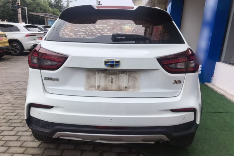 Used Geely Auto Vision X3 2019 Upgraded Model 1.5L Manual Luxury Version Rear