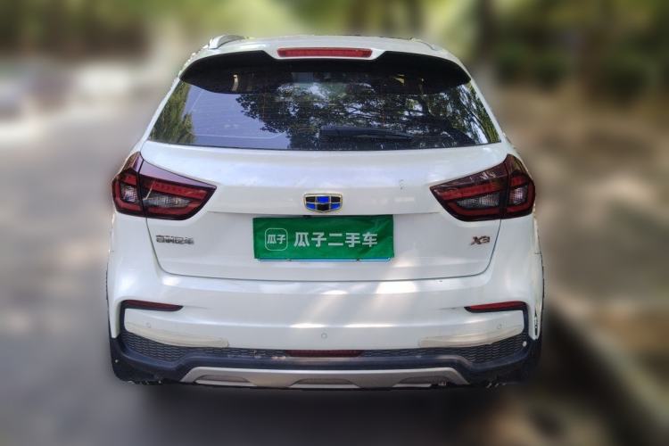 Used Geely Auto Vision X3 2019 Upgraded Model 1.5L Manual Elite Version Rear