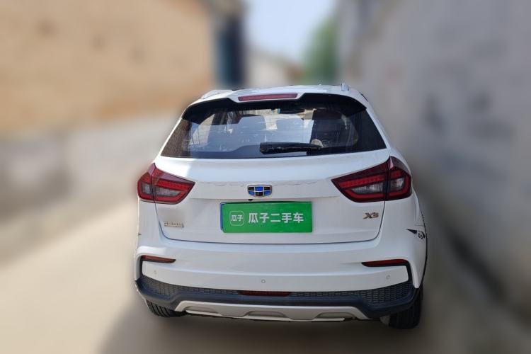 Used Geely Auto Vision X3 2019 Upgraded Model 1.5L CVT Elite Version Rear
