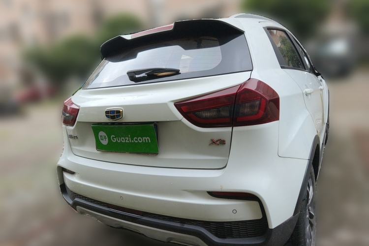 Used Geely Auto Vision X3 2019 Upgraded Model 1.5L CVT Elite Version Rear