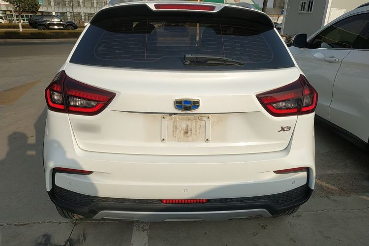 Used Geely Auto Vision X3 2019 Upgraded Model 1.5L Manual Elite Version Rear