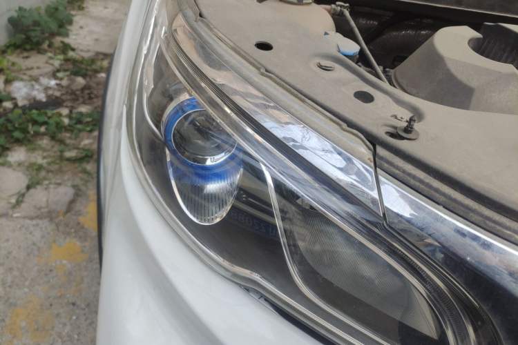 Used Geely Auto Vision X3 2019 Upgraded Model 1.5L CVT Prestige Version Right Front Headlight